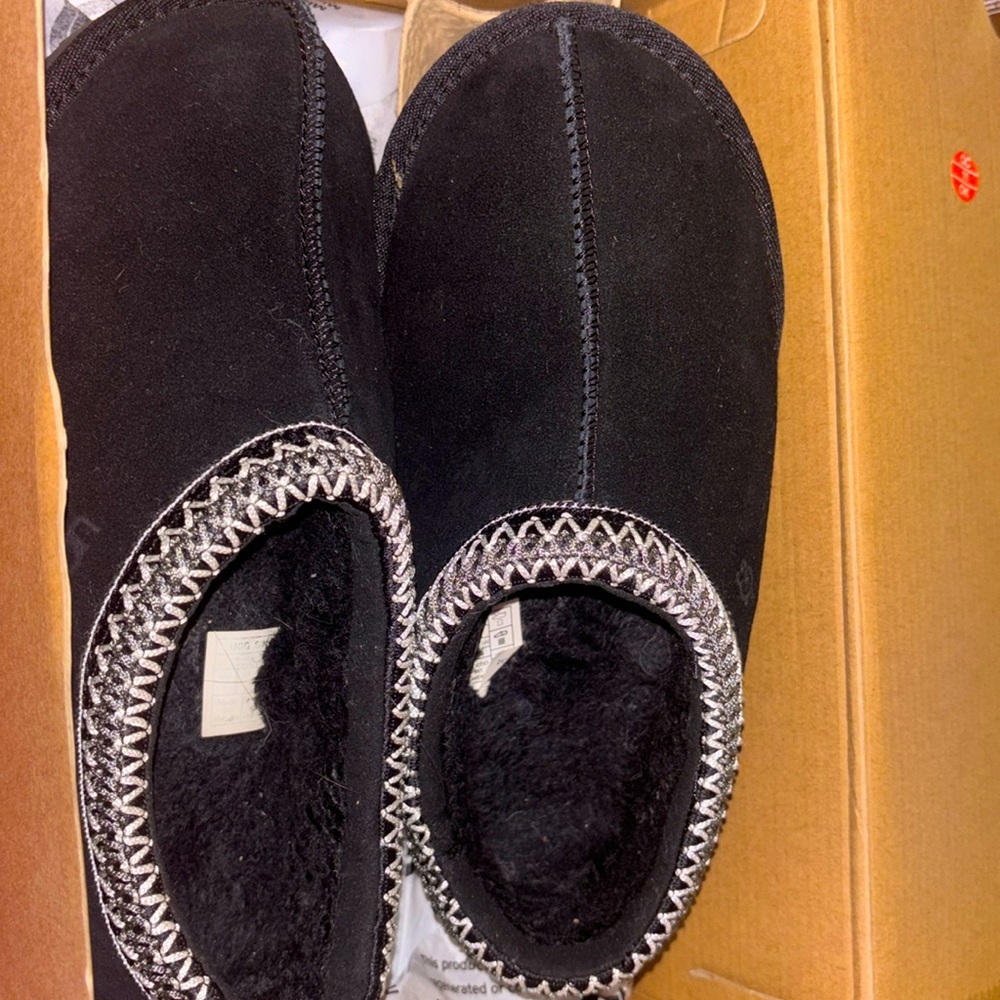 Ugg Tasman only worn once!